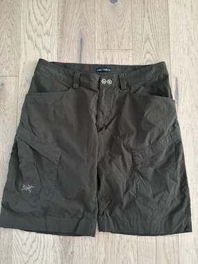 Arc'teryx Men's Hiking Cargo Shorts Olive Green Size 34